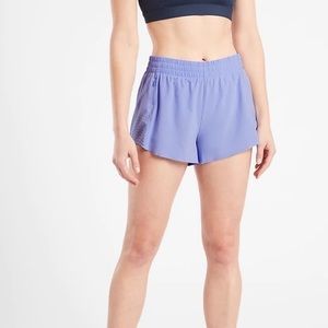 Athleta 3” hustle short, xs